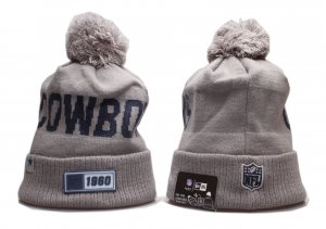 Cowboys Team Logo Cuffed Pom Knit Hat YP