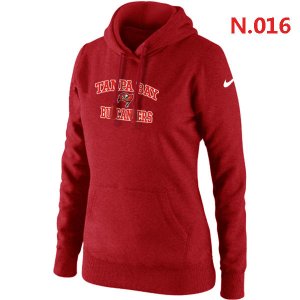 Women NEW Tampa Bay Buccaneers Heart & Soul Pullover Hoodie red