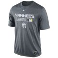 MLB Men's New York Yankees Nike Navy Legend Issue Performance T-Shirt - Gray